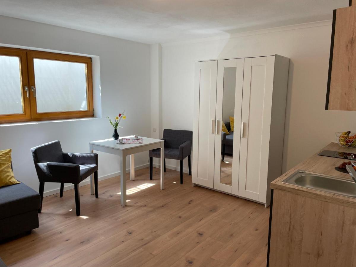 Schoene Souterrainwohnung In Appartement