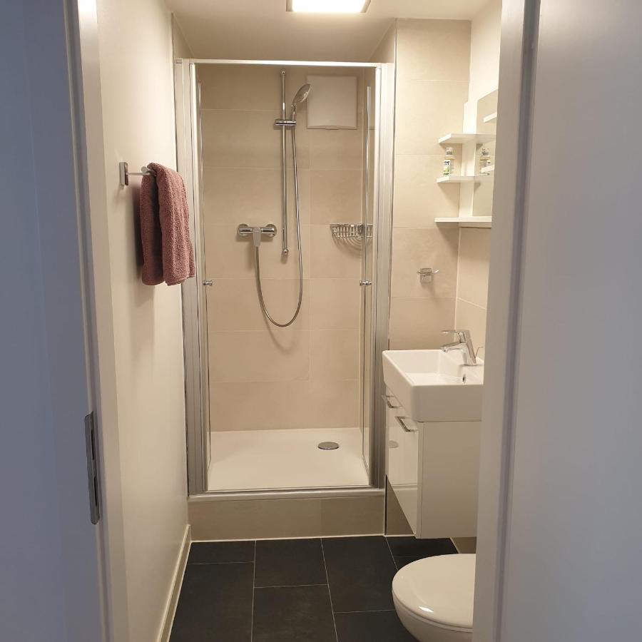 Appartement Schoene Souterrainwohnung In *